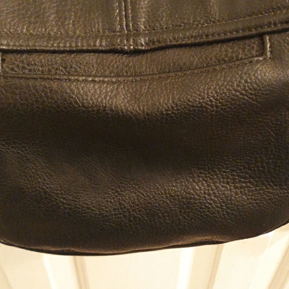 Carlos Shoulder Bag  - Picture 4 of 11